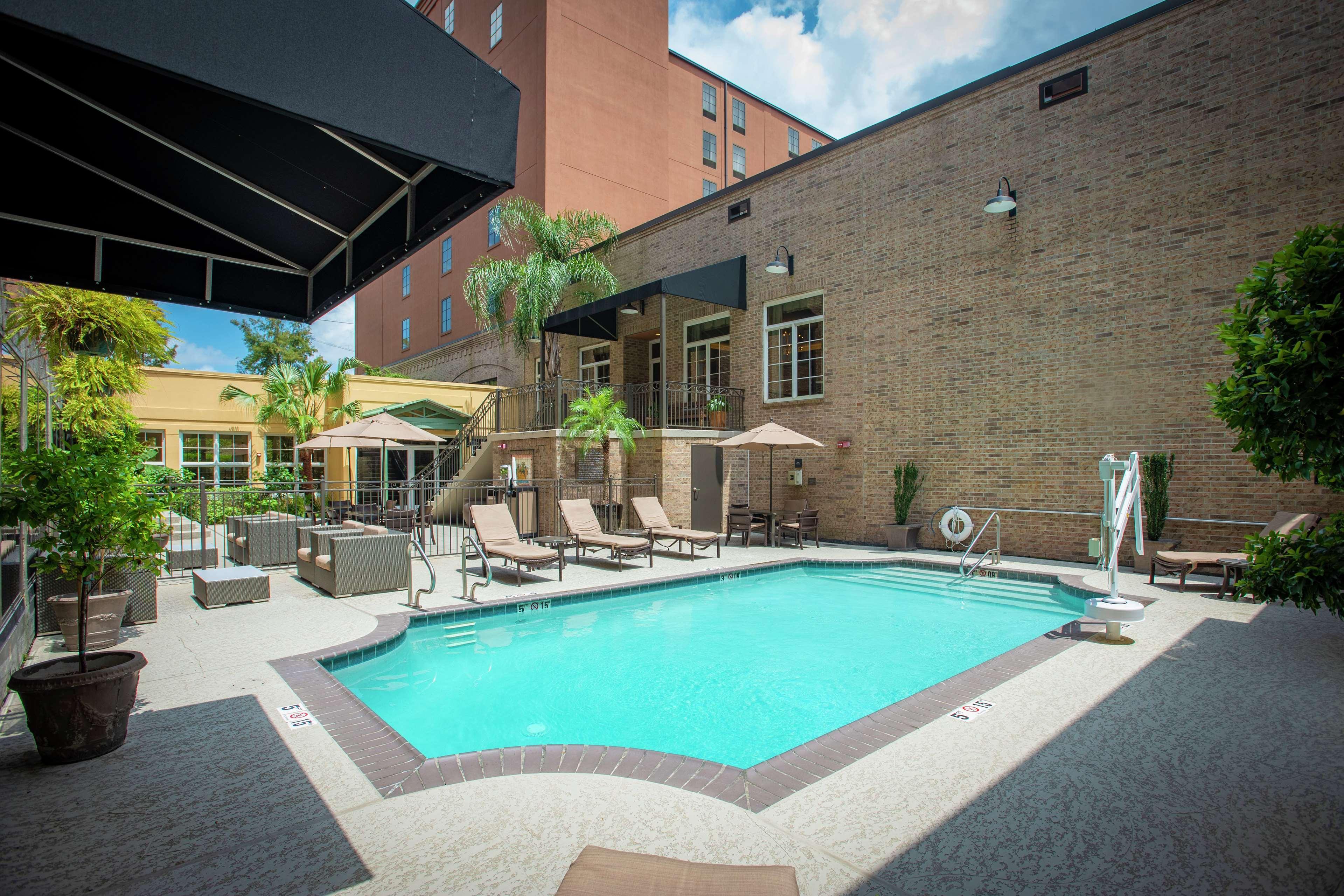 Hampton Inn And Suites New Orleans Convention Center Exterior foto