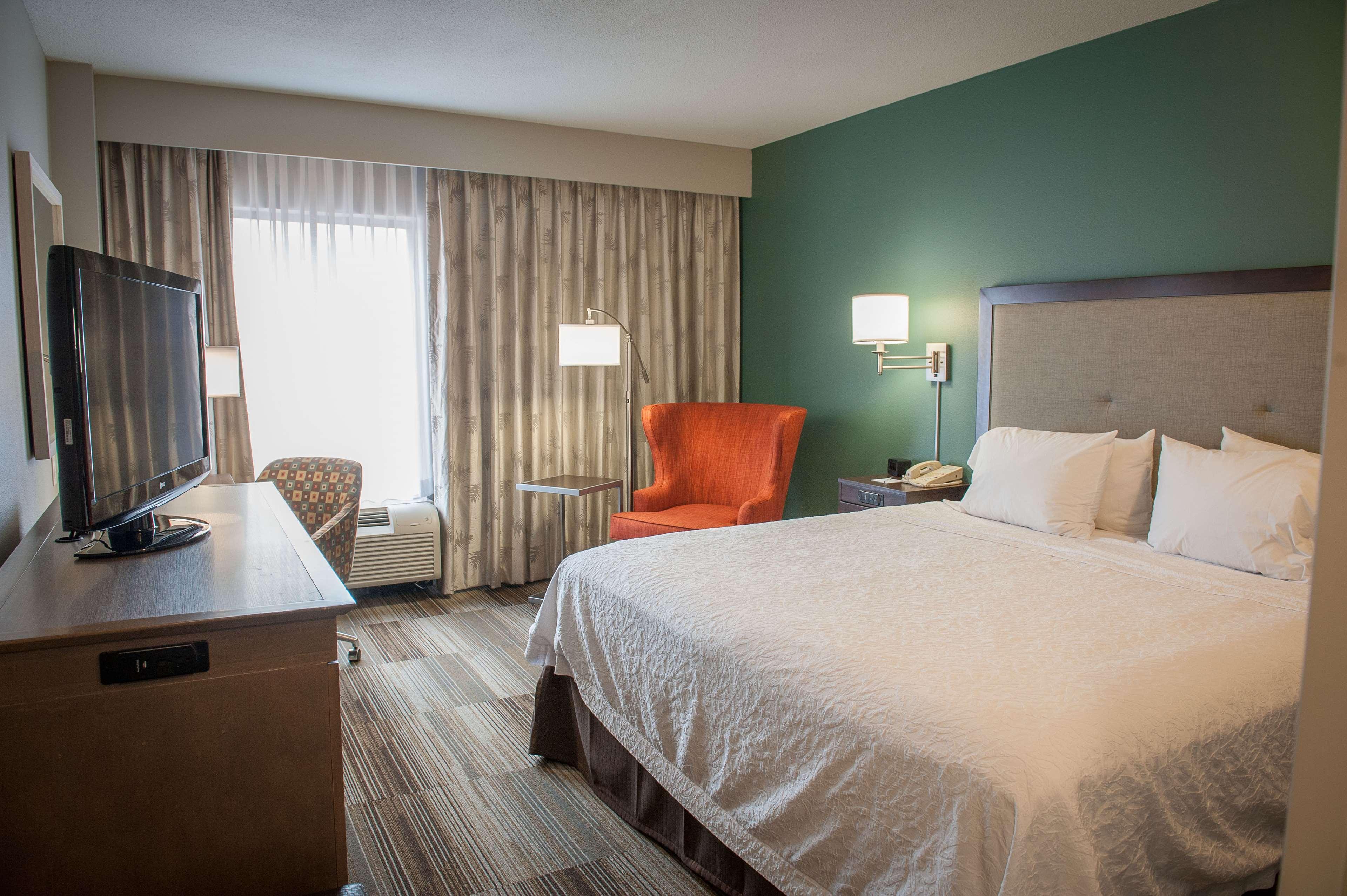 Hampton Inn And Suites New Orleans Convention Center Exterior foto