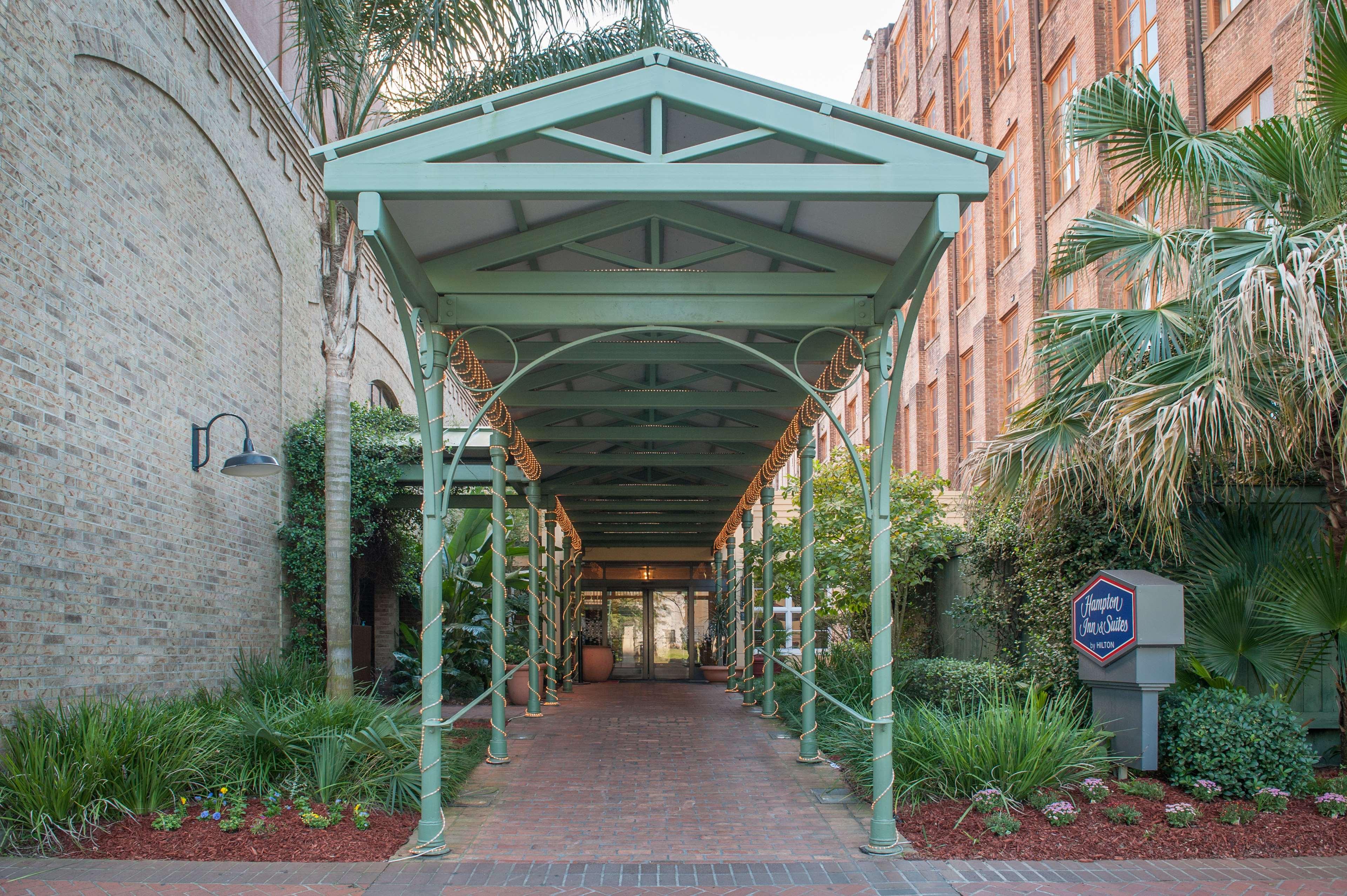 Hampton Inn And Suites New Orleans Convention Center Exterior foto