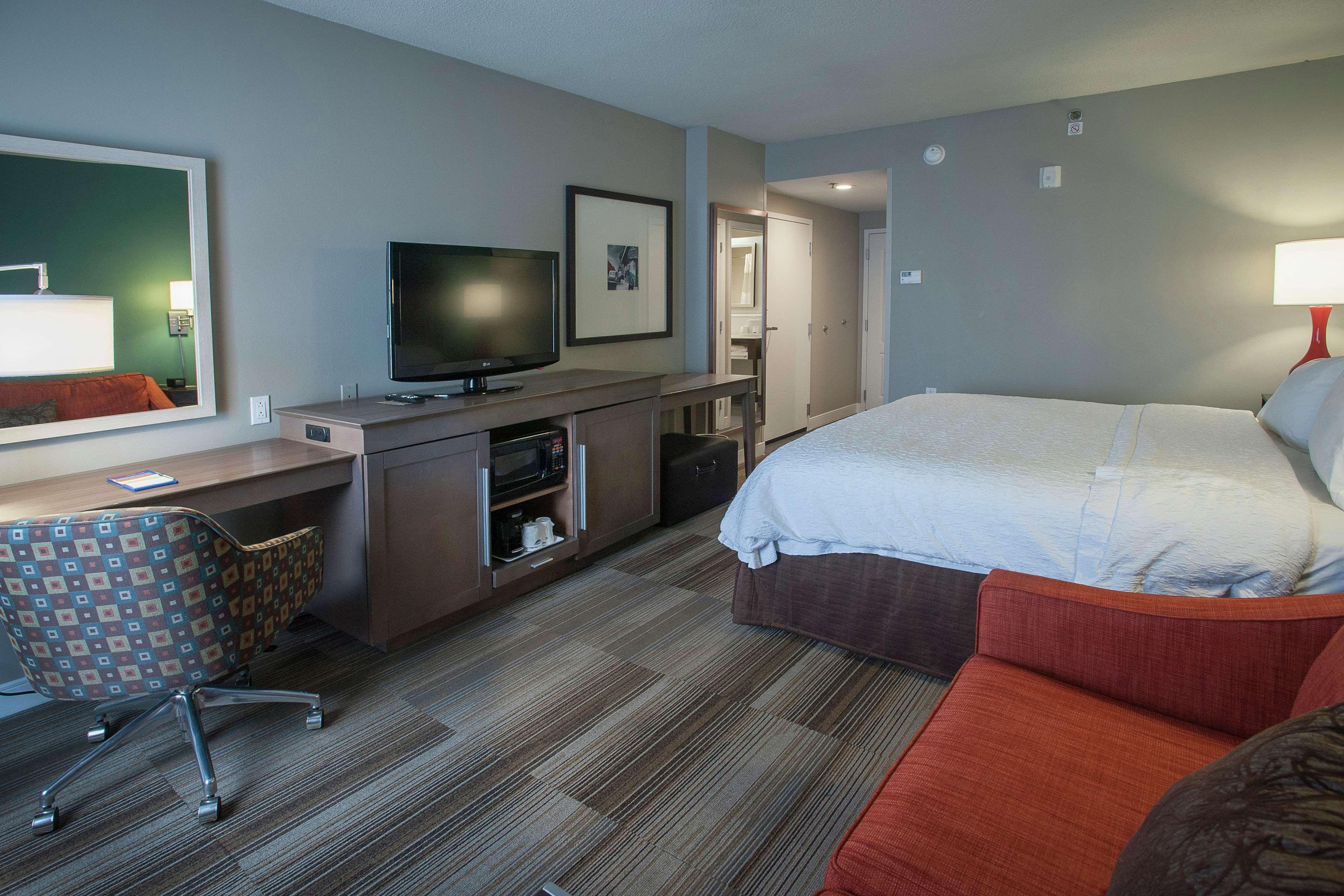 Hampton Inn And Suites New Orleans Convention Center Exterior foto