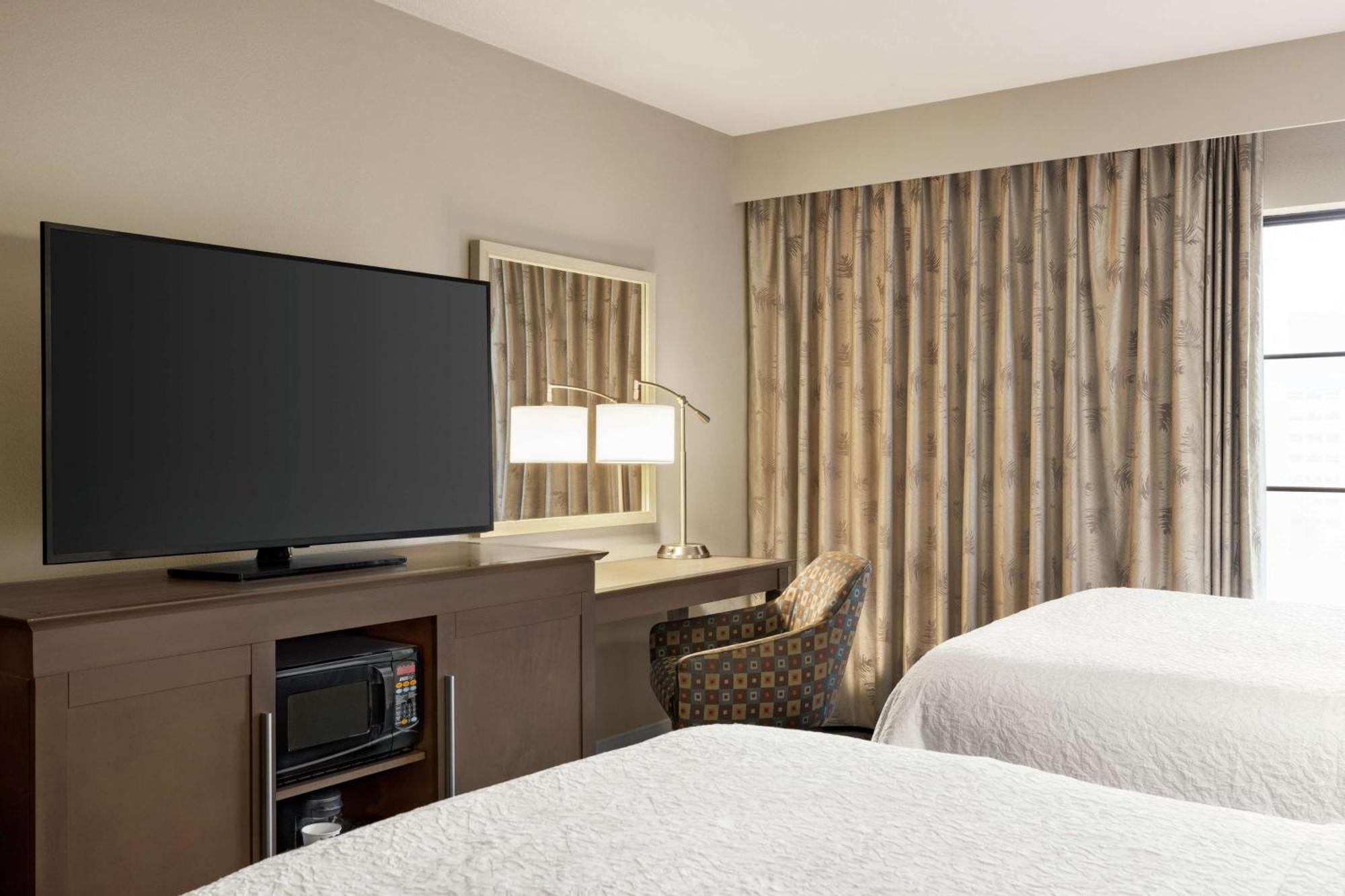 Hampton Inn And Suites New Orleans Convention Center Exterior foto